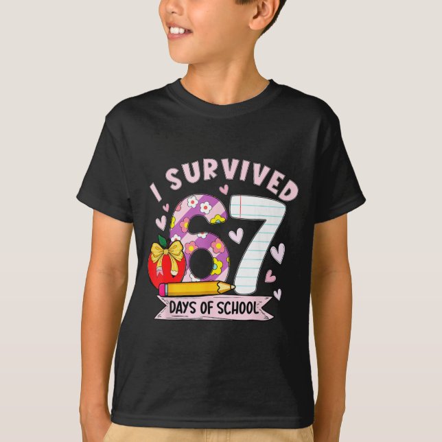 Camiseta I Survived 67 Days Of School Funny Leopard Student (Frente)