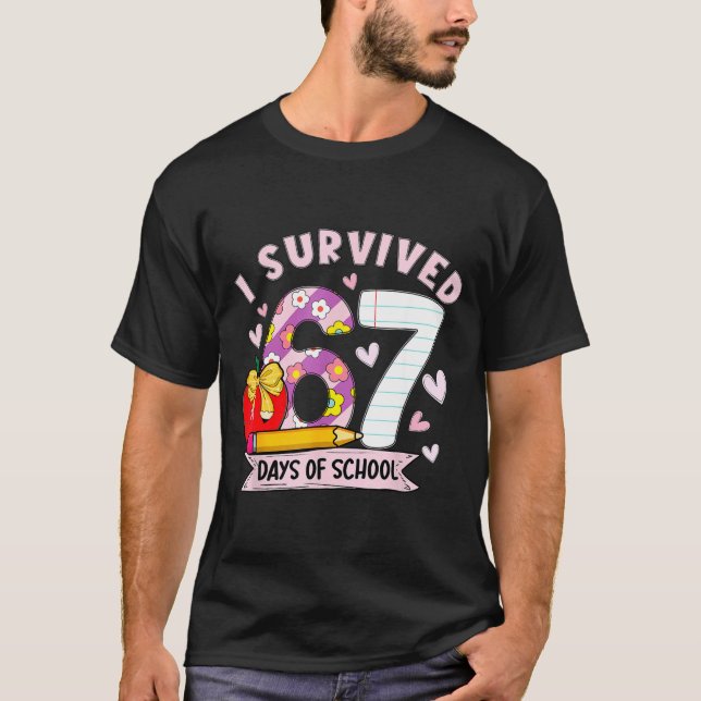 Camiseta I Survived 67 Days Of School Funny Leopard Student (Frente)