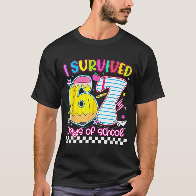 Camiseta I Survived 67 Days Of School Funny Meme Boy Girl T (Frente)
