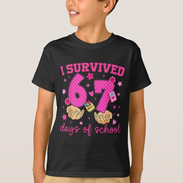 Camiseta I Survived 67 Days Of School Funny Meme Boy Girl T (Frente)