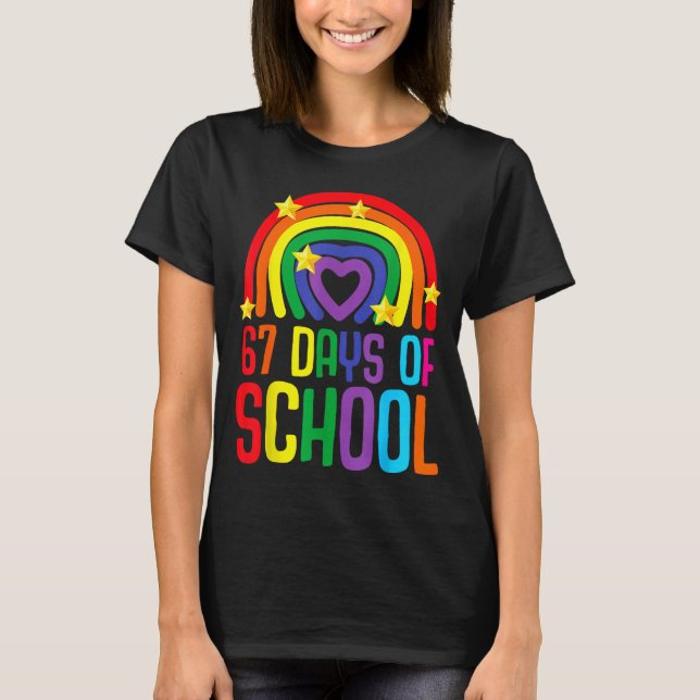 Camiseta I Survived 67 Days Of School Funny Meme Student Te (Frente)