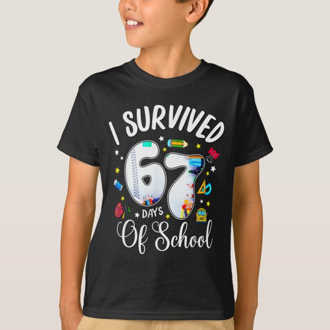 Camiseta I Survived 67 Days Of School Funny Meme Teacher St (Frente)