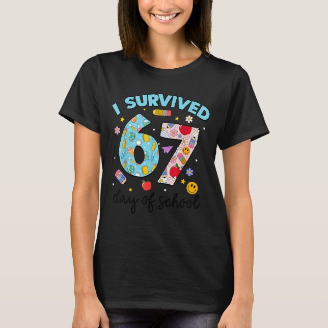 Camiseta I Survived 67 Days Of School Funny Meme Teacher St (Frente)