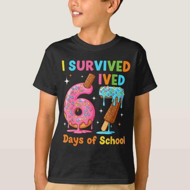 Camiseta I Survived 67 Days Of School Funny Meme Teacher St (Frente)