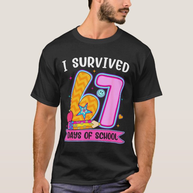 Camiseta I Survived 67 Days Of School Funny Meme Teacher St (Frente)