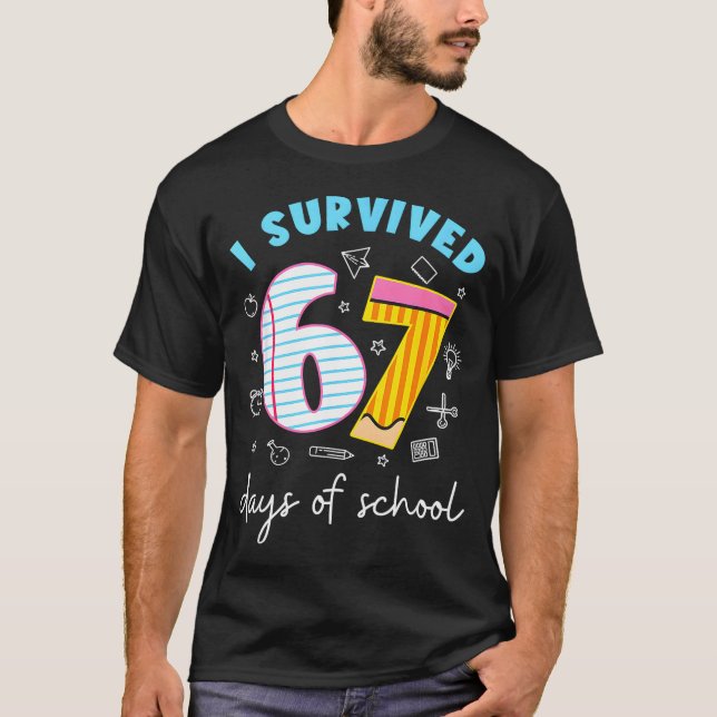 Camiseta I Survived 67 Days Of School Funny Meme Teacher St (Frente)