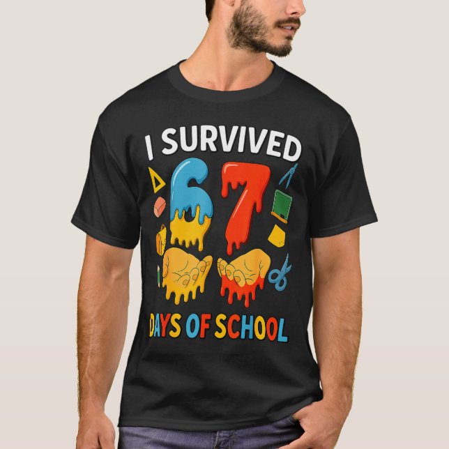 Camiseta I Survived 67 Days Of School Funny Meme Teacher St (Frente)