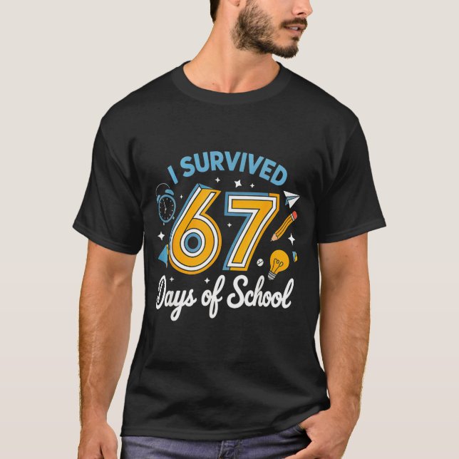 Camiseta I Survived 67 Days Of School Funny Meme Teacher St (Frente)