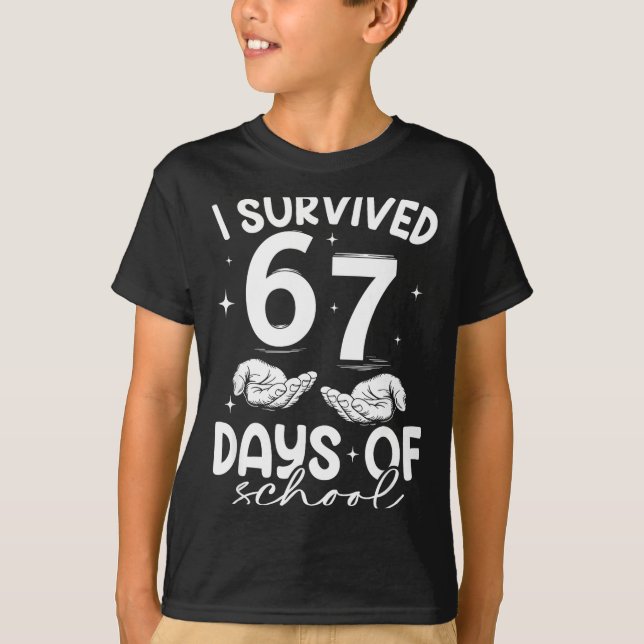 Camiseta I Survived 67 Days Of School Funny Meme Teacher St (Frente)