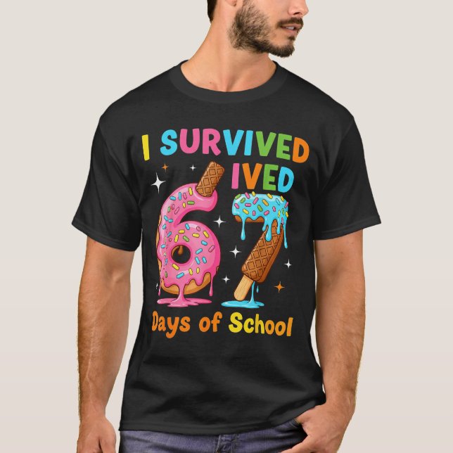 Camiseta I Survived 67 Days Of School Funny Meme Teacher St (Frente)