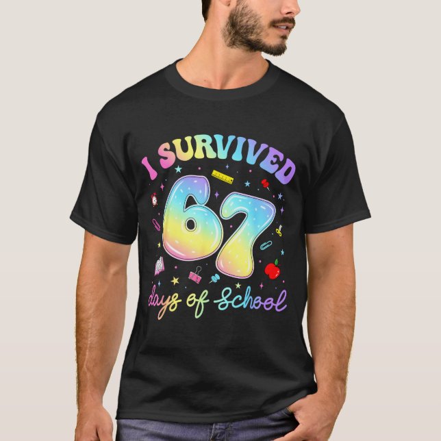 Camiseta I Survived 67 Days Of School Funny Meme Teacher St (Frente)