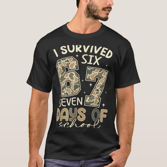 Camiseta I Survived 67 Days Of School Funny Meme Teacher St (Frente)