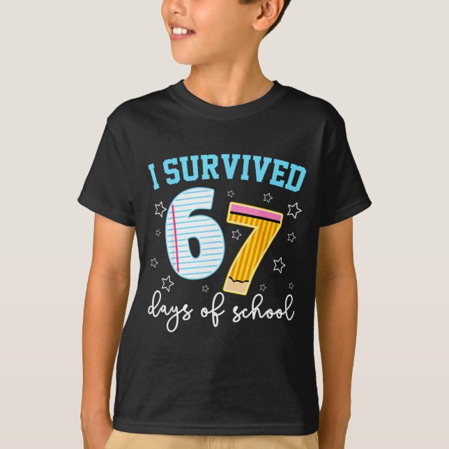 Camiseta I Survived 67 Days Of School Funny Meme Teacher St (Frente)
