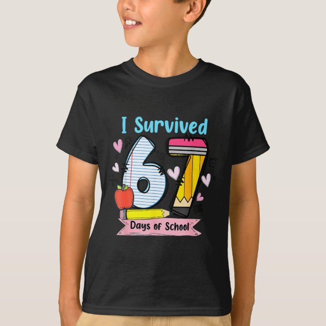 Camiseta I Survived 67 Days Of School, Funny Teachers Stude (Frente)
