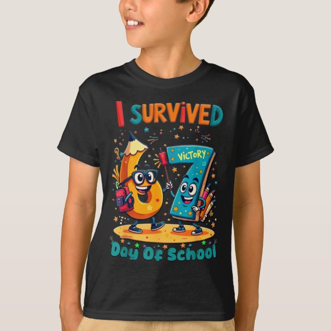 Camiseta I Survived 67 Days Of School New Year Celebration  (Frente)
