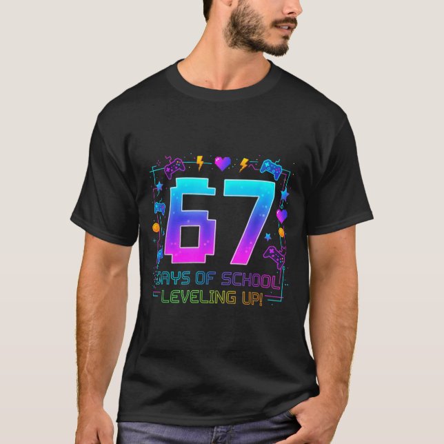 Camiseta I Survived 67 Days Of School Retro Gamer Level Up  (Frente)
