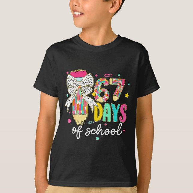 Camiseta I Survived 67 Days Of School Teachers Students Fun (Frente)