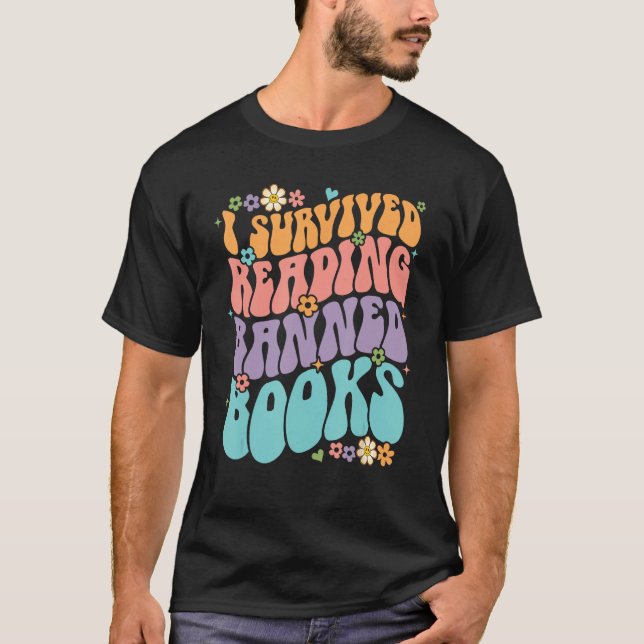 Camiseta I Survived Reading Banned Books And All I Got Was  (Frente)