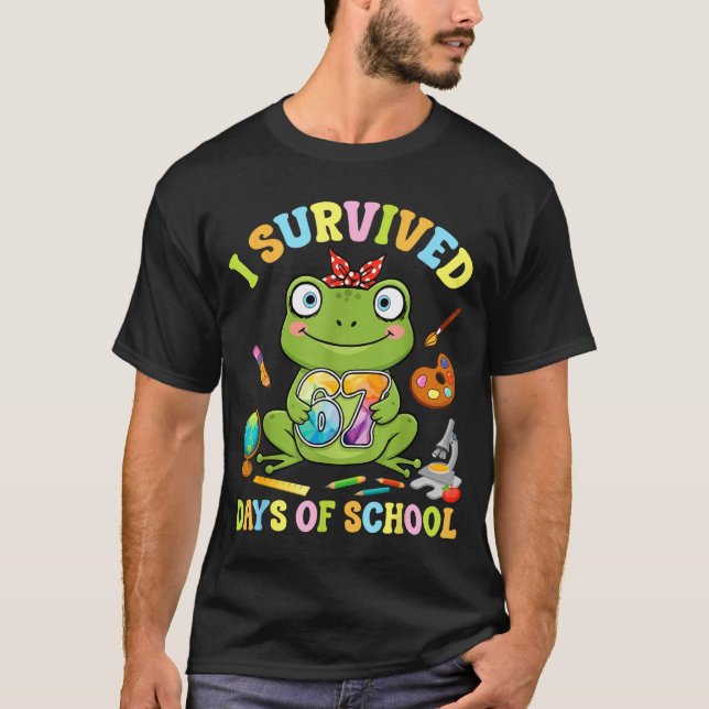 Camiseta I Survived Six Seven Days Of School Cute Frog Stud (Frente)