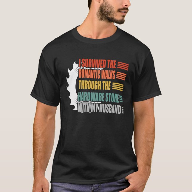 Camiseta I survivied the Romantic walks through the hardwar (Frente)