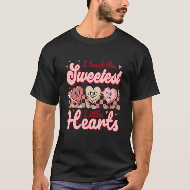Camiseta I Teach The Sweetest Hearts Retro Teacher Valentin (Frente)
