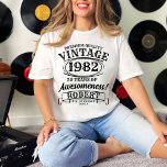 Camiseta Idade para Perfeição Vintage Personalizada Anivers<br><div class="desc">Celebrar aniversários de marco com estilo e humor em nossa Camisa de Nascimento Personalizada de Vintage. Projetada para festas de aniversário com tema de uísque, esta camisa apresenta um visual clássico de vintage que ressoa com charme de eterno. Quer você esteja marcando um 30, 40º, 50º, ou qualquer ano especial,...</div>
