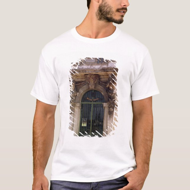Camiseta Ideia da entrada do museu (Frente)