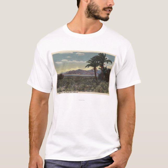 Camiseta Ideia das datas que crescem perto do mar de Salton (Frente)