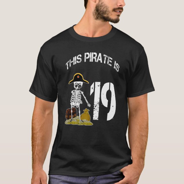 Camiseta Ideia de aniversário para pirata de esqueleto 1 (Frente)