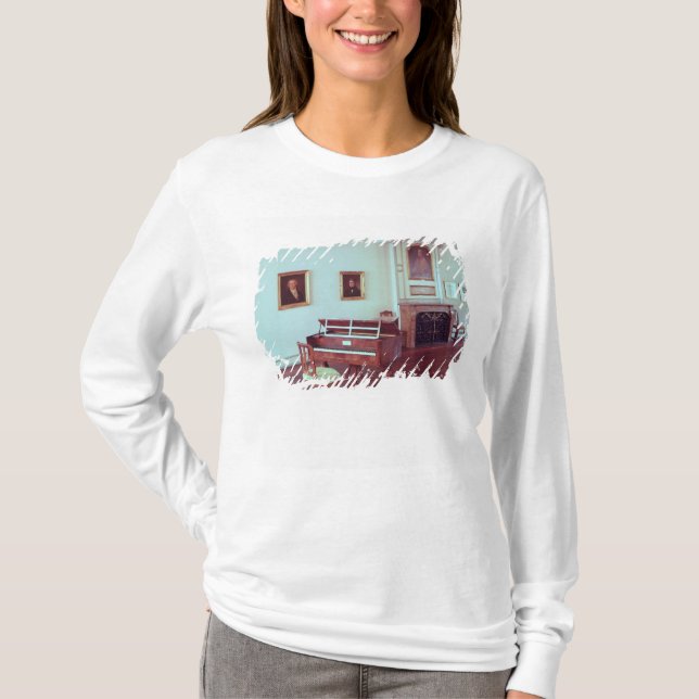 Camiseta Ideia de uma sala com um piano de cauda (Frente)