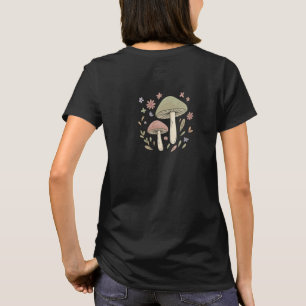 Camiseta Ilustração Botânica de Cogumelo Cottagecore