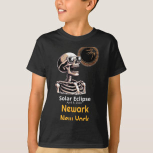 Camiseta Ilustração da Eclipse Solar Esqueleto NewarkNovaYo