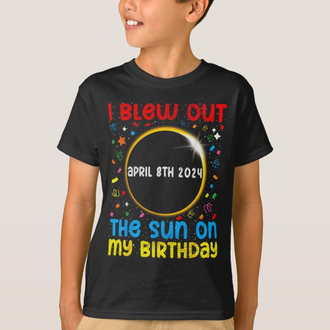Camiseta Ilustração de aniversário de eclipse solar total d (Frente)