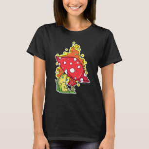 Camiseta Ilustração de Cogumelo Psikedélico em Chamas Arte