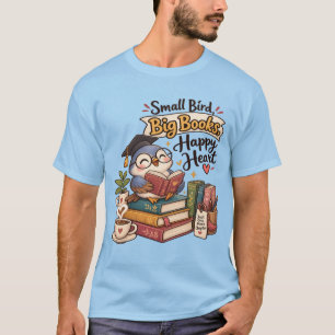 Camiseta Ilustração de Coruja Fofa Lendo Livros