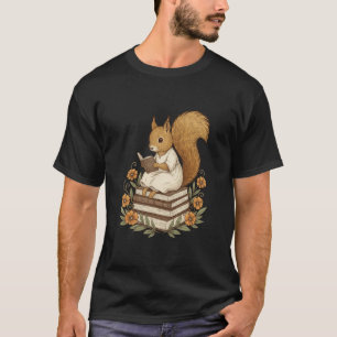 Camiseta Ilustração de Esquilo Lendo Livros Floresta Literá