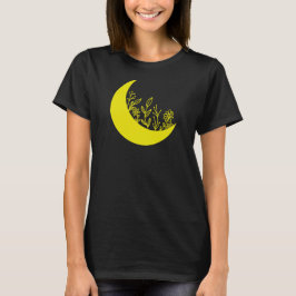 Camiseta Ilustração de Flores Silvestres Crescendo da Lua