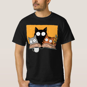 Camiseta Ilustração de gatos engraçados lendo
