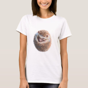 Camiseta Ilustração de Mulheres comouriço Enrolado Dormindo
