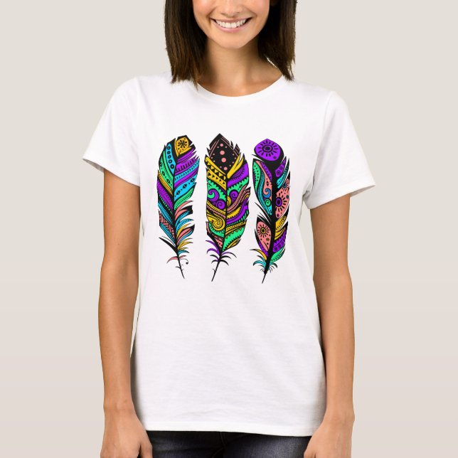 Camiseta Ilustração de Penas Coloridas (Frente)