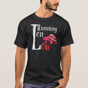 Camiseta Ilustração de Tartaruga com Baixa Energia – Energi