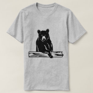 Camiseta Ilustração do Repouso do Urso no Log