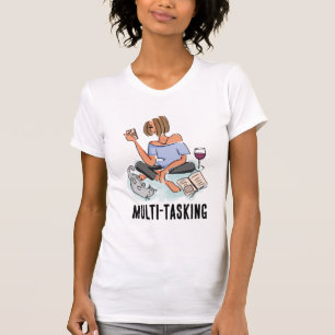 Camiseta Ilustração Feminina Multitarefa