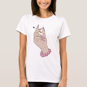 Camiseta Ilustração Retro Glam de Mão com Unhas Rosas Fuman