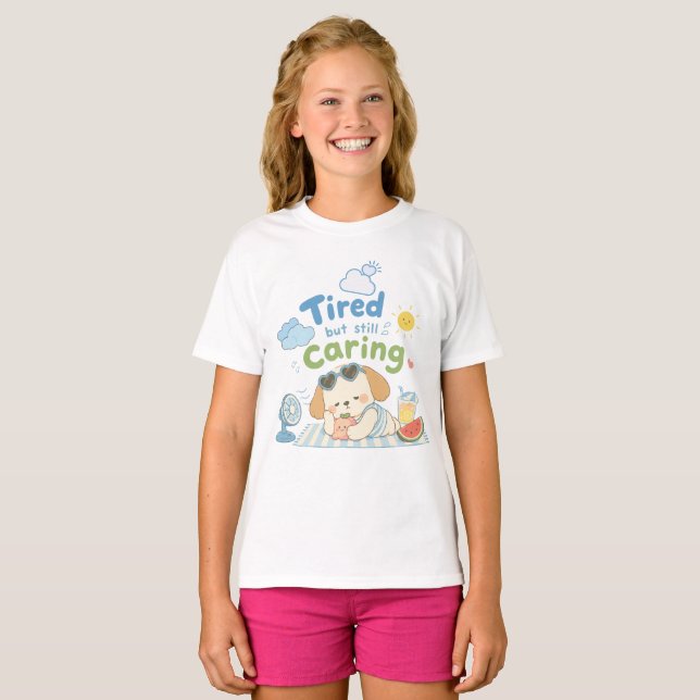 Camiseta Ilustrada de Cachorro Cansado Mas Ainda C (Frente Completa)