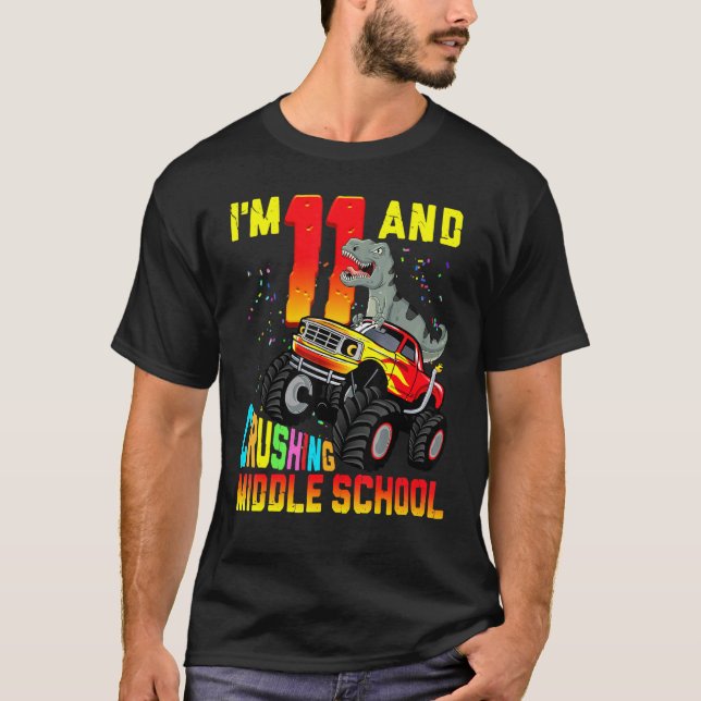 Camiseta Im 11 E Um Caminhão Dinossauro Esmagador Da Escola (Frente)
