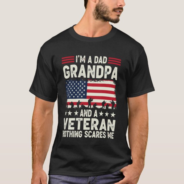 Camiseta I'm a Dad Grandpa and Veteran Nothing Scares Me Fa (Frente)