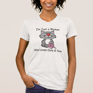 Camiseta Im apenas uma mulher que ame gatos e fio