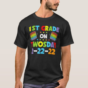 Camiseta I'm In 1St Grade On Twosday 02/22/2022 Tuesday Num