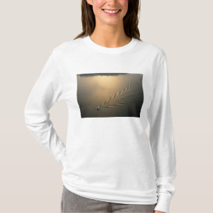 Camiseta imagem aérea de barco no Lago Gatun Panamá